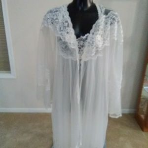 Luscious Laces short Peignoir set, regular & plus